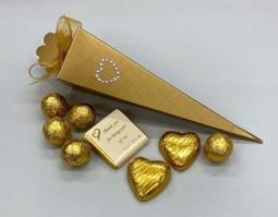 Picture of Ready Filled Gold Silk Cone Favour