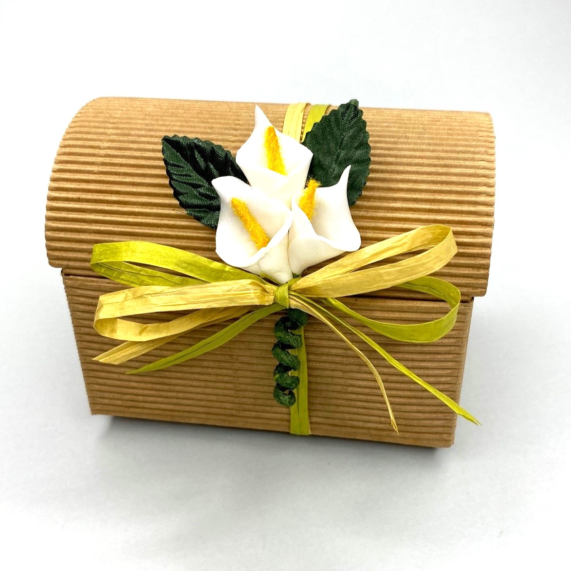 Show ready made wedding favours