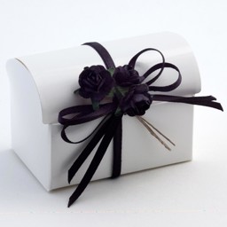 Show details for White Glossy Favour Box Picture of White Glossy Favour Box