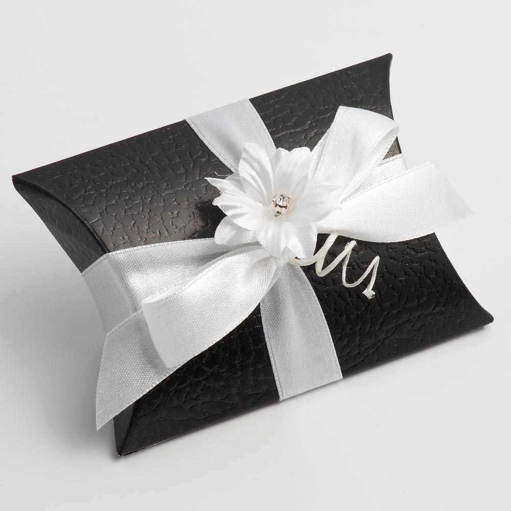 Picture of Black Pelle Favour Box