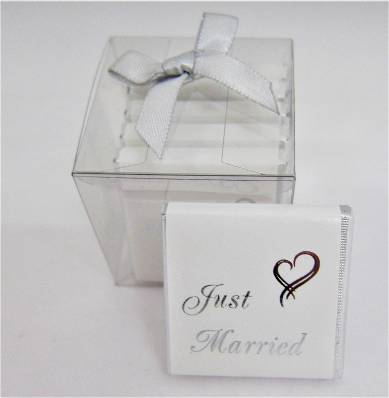Picture of VEGAN Just Married Favour Box
