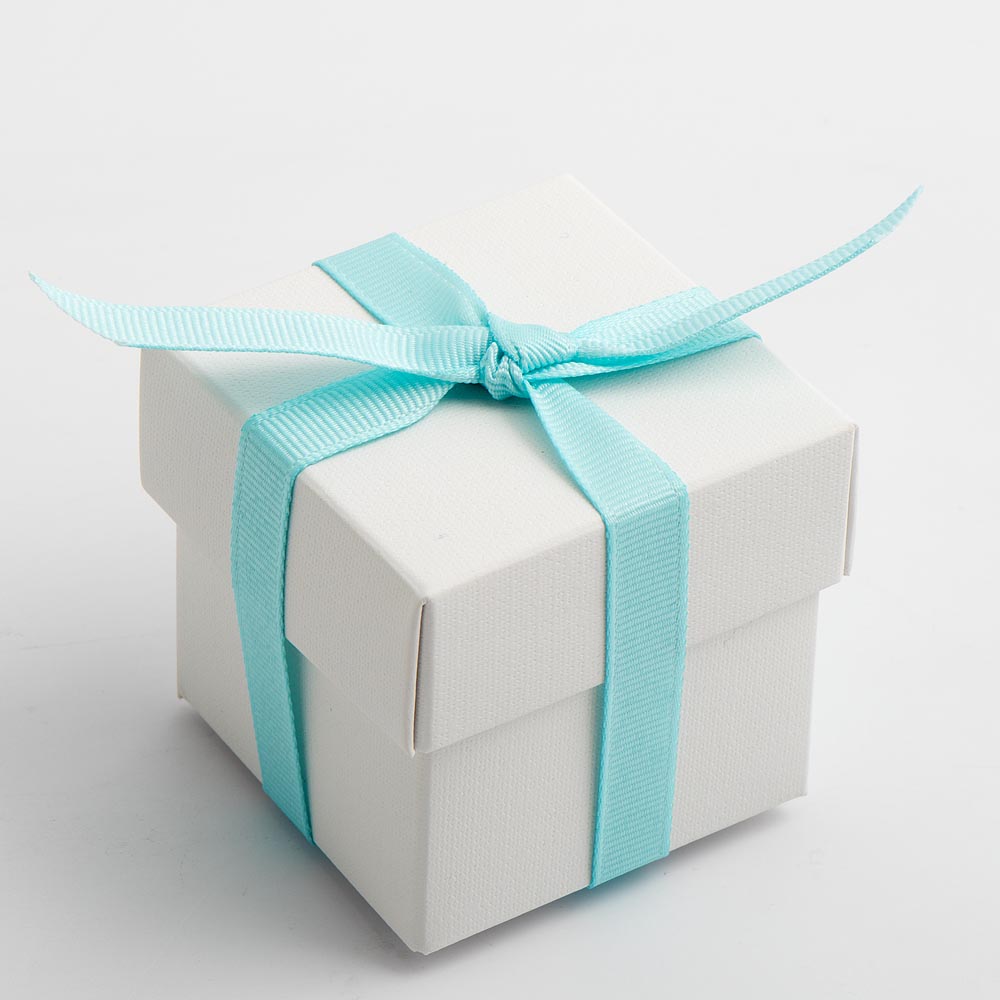 Picture of White Linen Favour Boxes