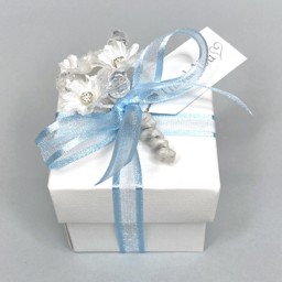 Show products in category Blue Sparkle White Linen Favours Picture for category Blue Sparkle White Linen Favours