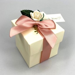 Picture for category Ivory Silk Rose Favours