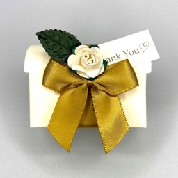 Picture of  Ivory Silk Rose Chest Favour