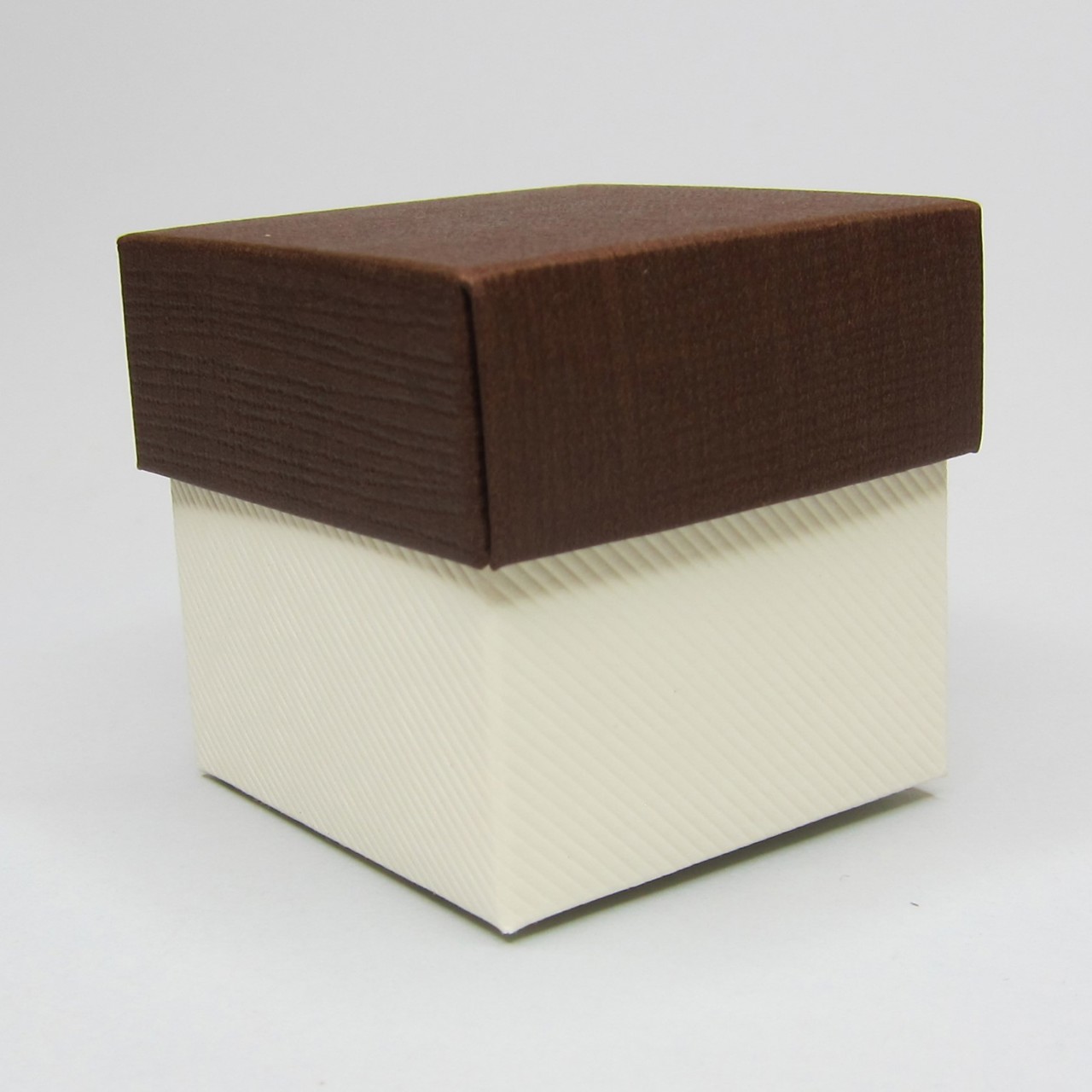 Picture of Cream Scia & Brown Silk Favour Box Pack