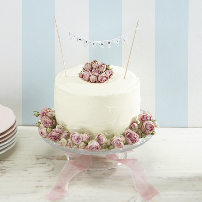 Picture of Bunting for cakes - Mr and Mrs