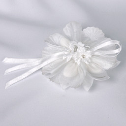 Picture of Pearl Petals in White