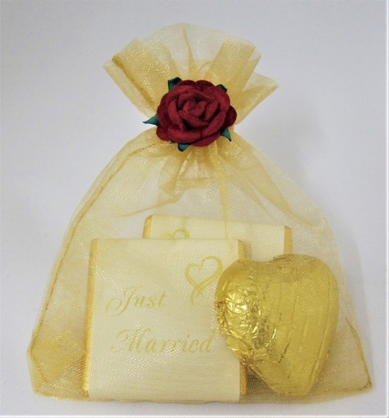 Picture of Gold Voile Bag Chocolate Favour
