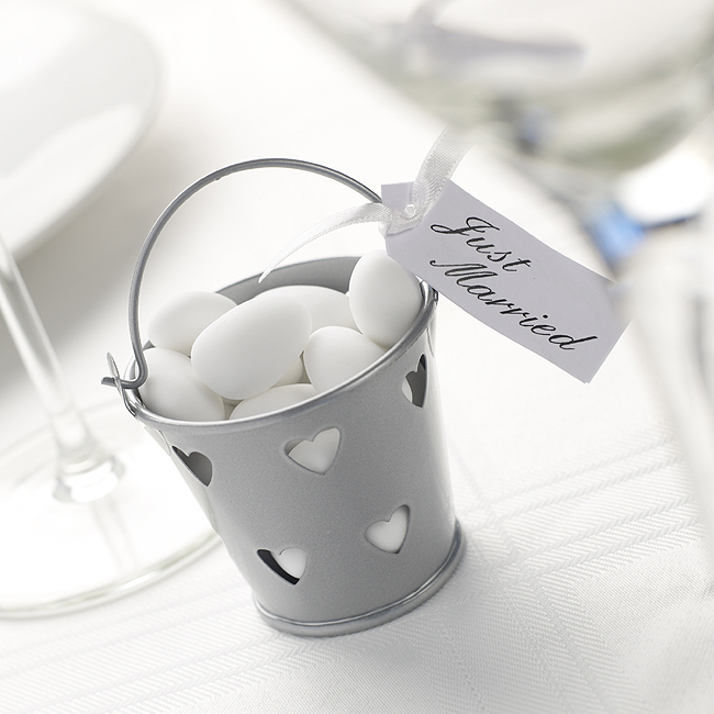 Picture of Favour Pails - Heart Design in Silver