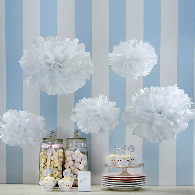 Pom Poms White UK Wedding Favours