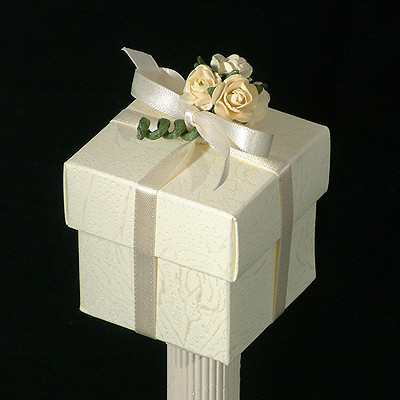 Picture of Simply Roses Box & Lid