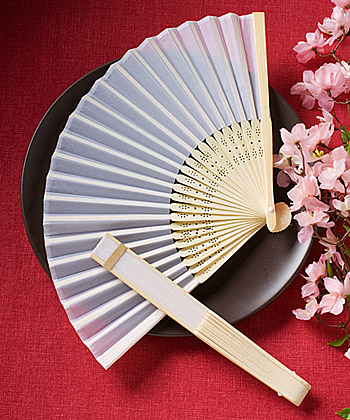 Picture of Elegant Silk Fan Favour